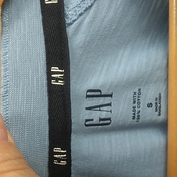 Mens Gap 3 button Henley tshirt in light blue size small - Picture 4 of 6